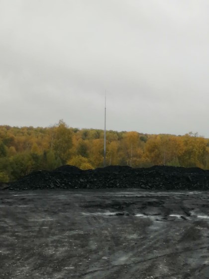 Мунайский разрез, с. Сузоп, Алтайский край — Прожекторные мачты ВМО