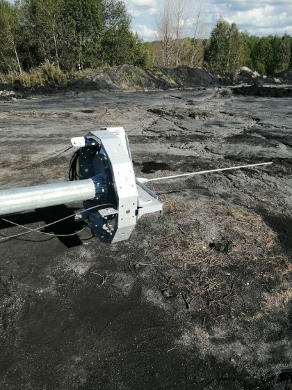 Мунайский разрез, с. Сузоп, Алтайский край — Прожекторные мачты ВМО