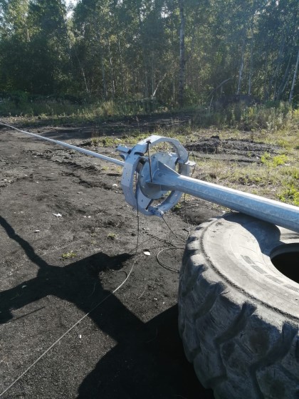 Мунайский разрез, с. Сузоп, Алтайский край — Прожекторные мачты ВМО